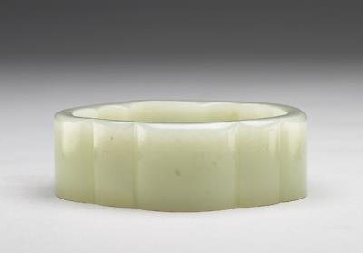 图片[3]-Jade water holder with floral rim, Qing dynasty (1644-1911)-China Archive